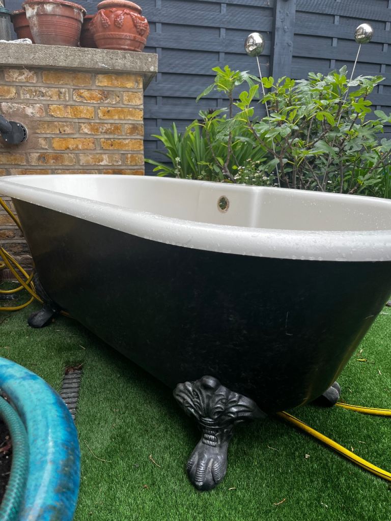 Beautiful Cast Iron Bath with Tap Fully Functional