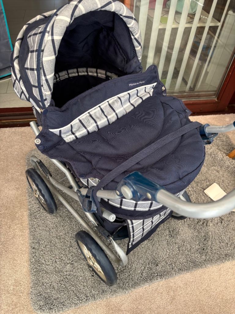 Mamas & Papas Dolls Pram & Bag £20