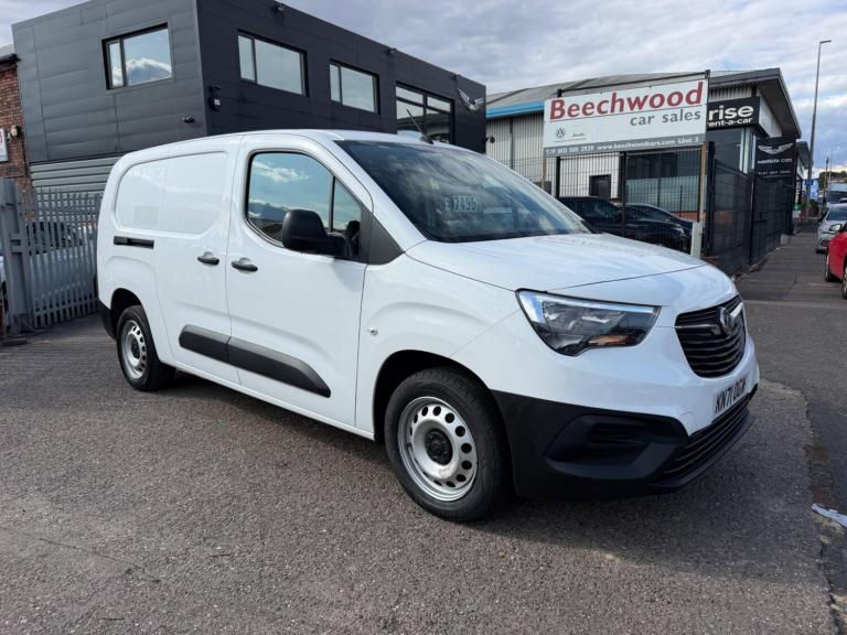 2021 Vauxhall Combo 1.5 Turbo D 2300 Edition L2 H1 Euro 6 4dr PANEL VAN Diesel Manual