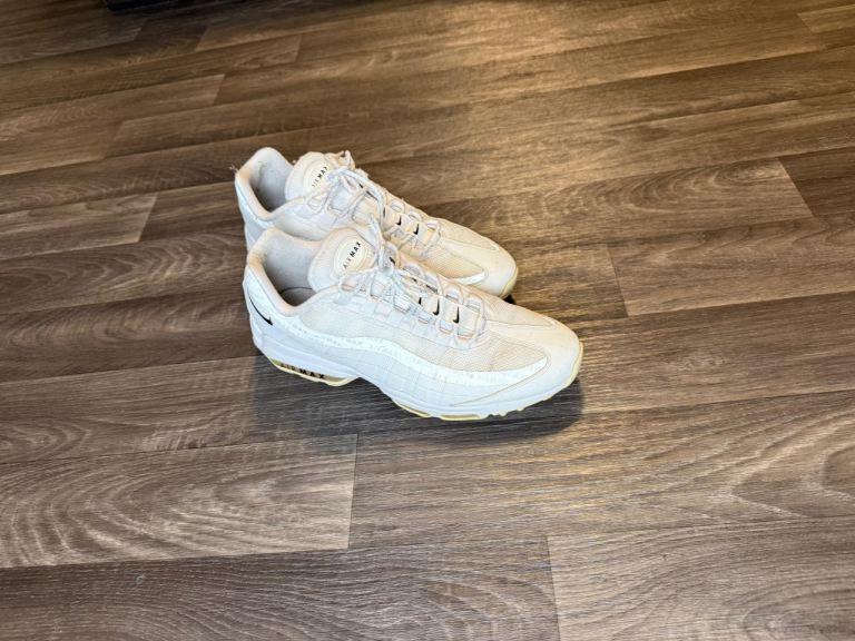 Nike Air Max 95 Trainers – White, Good Condition