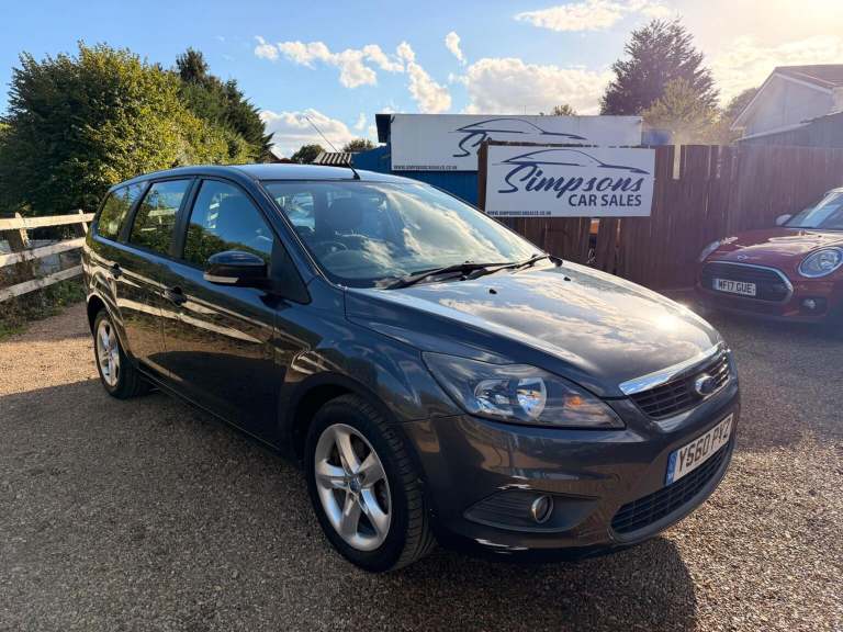 FORD FOCUS 1.6 Titanium 5dr (grey) 2011