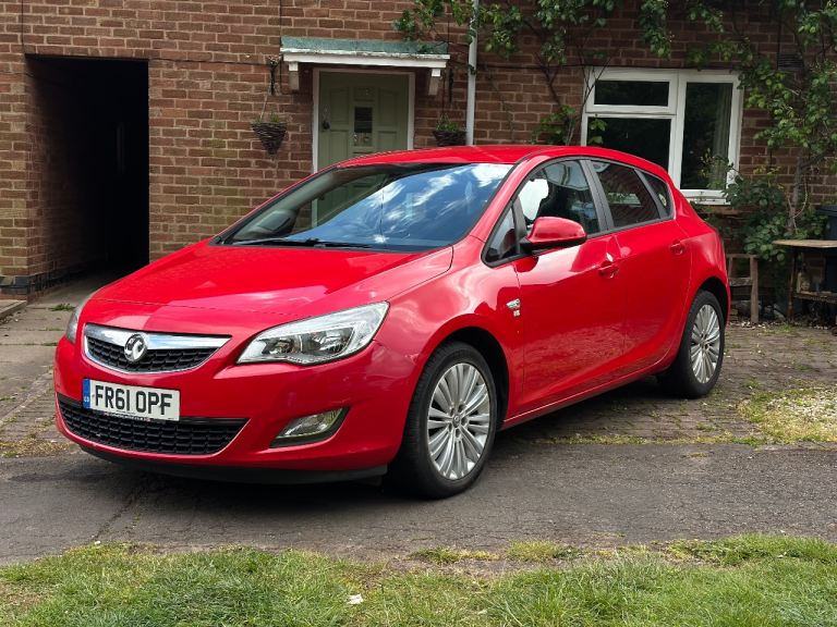 Vauxhall Astra 1.4 petrol 2011 * new timing chain*