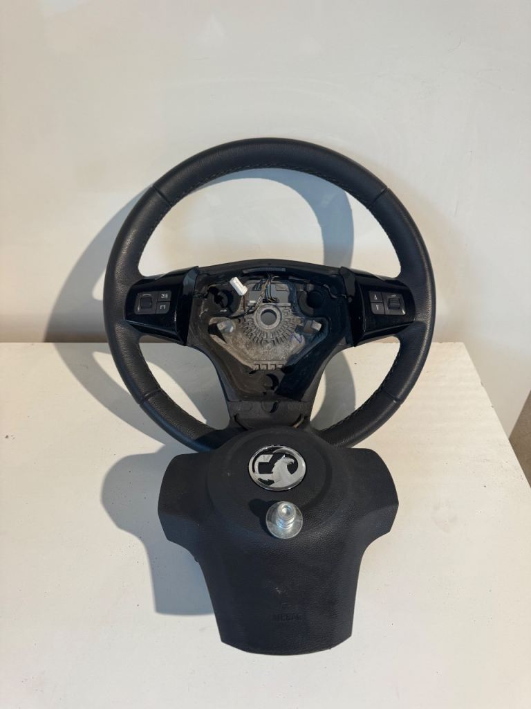 Vaxhaul Corsa D Steering wheel uni 