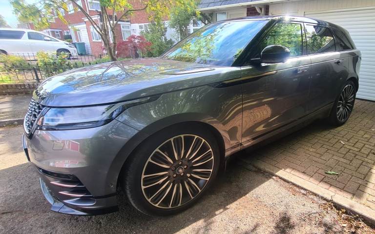 Range Rover Velar 3.0 D300 FIRST EDITION (AWD) - Flagship | 77k Miles | Adaptive Cruise | FSH | ULEZ