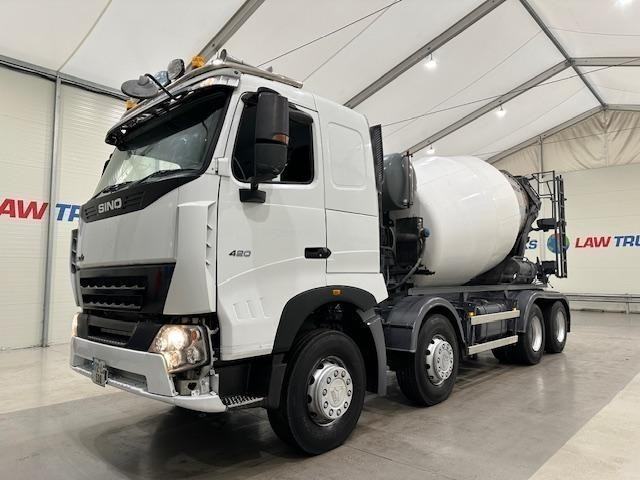 Sino Howo 420 8x4 Double Drive Cement Mixer