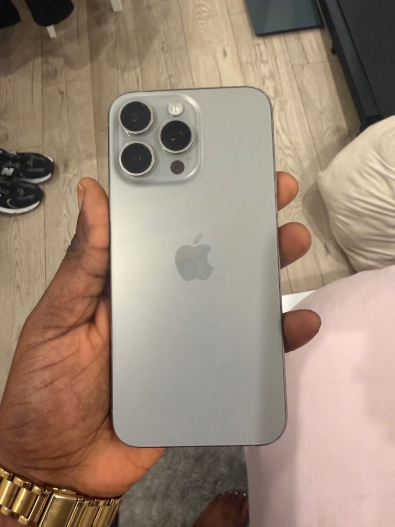 iPhone 15 Pro Max Natural Titanium 256GB With Box