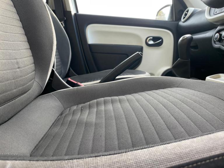 RENAULT TWINGO 1.0 SCE 15 REG 5 DOOR 12 MONTHS MOT ROAD TAX £20 LOW INSURANCE 50+MPG