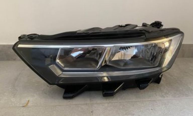 VOLKSWAGEN T-ROC 2017-2021 GENUINE PASSENGER SIDE Halogen HEADLIGHT 