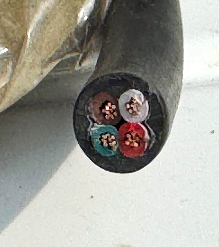 REEL OF 4 CORE AUTO CABLE