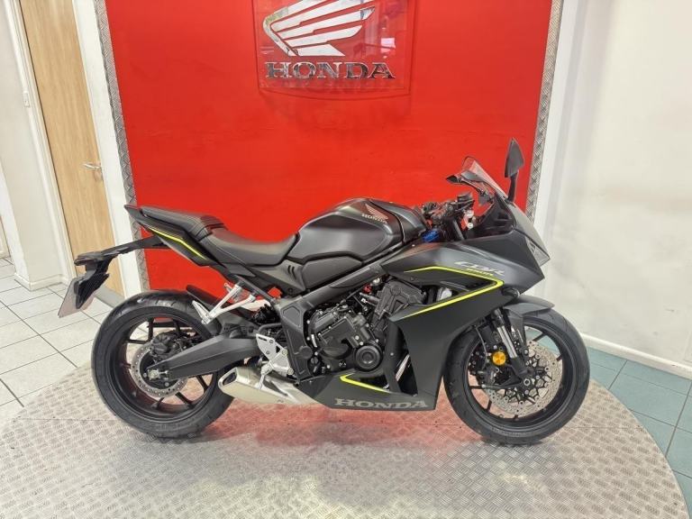 Brand new 2026 Honda CBR650R E-Clutch
