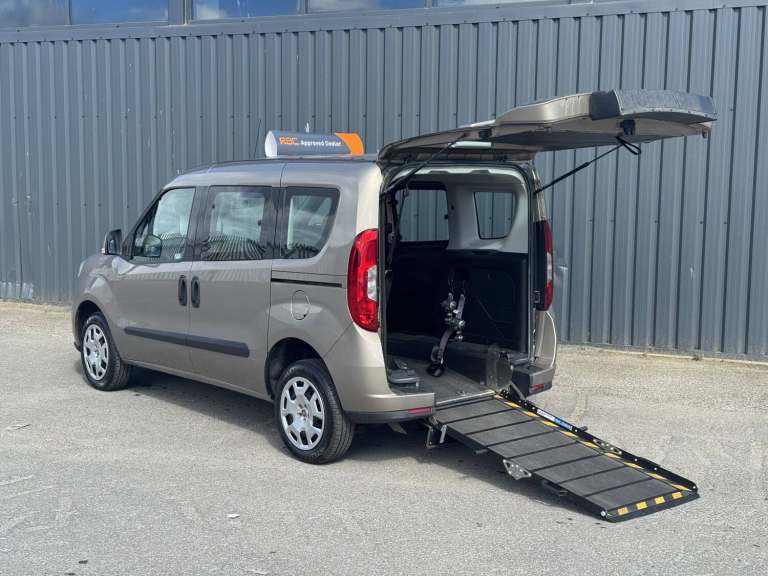 2018 Fiat Doblo 1.4 16V Easy 5dr MPV PETROL Manual