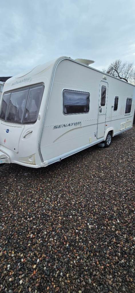 Bailey senator Indiana 4 berth fixed bed 2009 motor mover 