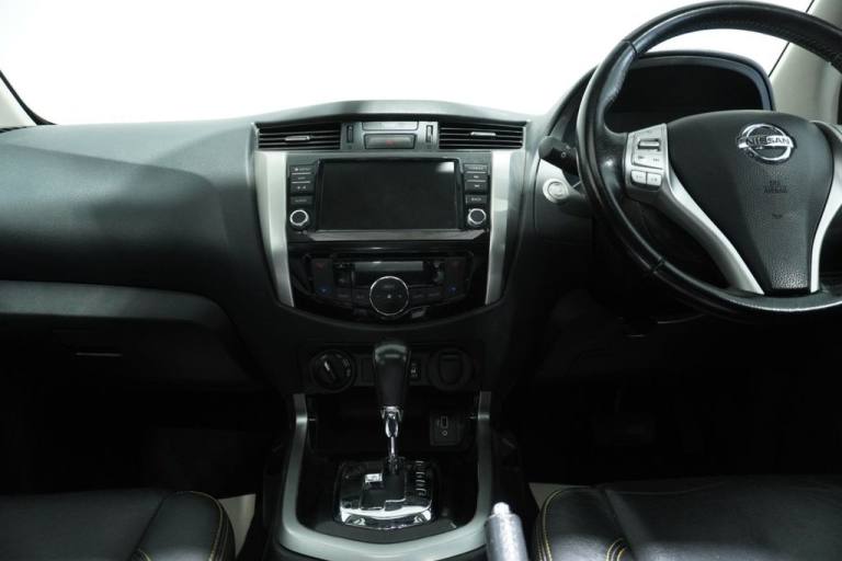 2020 Nissan Navara Double Cab Pick Up N-Guard 2.3dCi 190 TT 4WD Auto PICK UP DIESEL Automatic