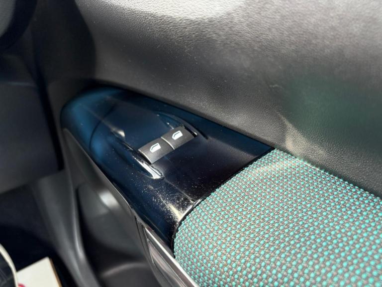 2016 Citroen C4 Cactus 1.2 PureTech [82] Flair 5dr HATCHBACK Petrol Manual