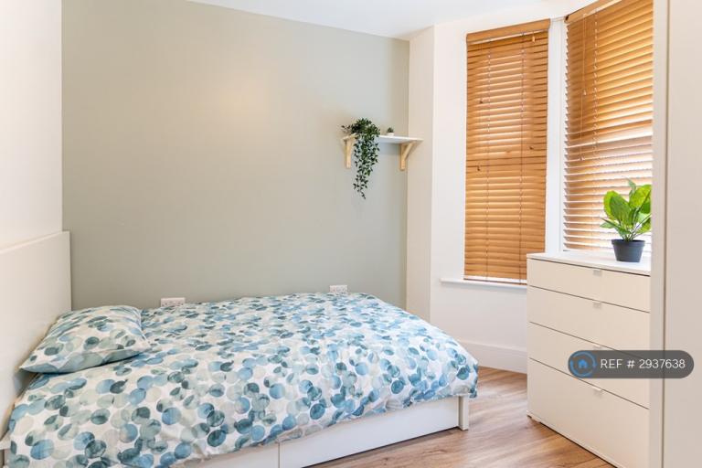 1 bedroom in St. Marys Road, Gillingham, ME7 (#2937638)