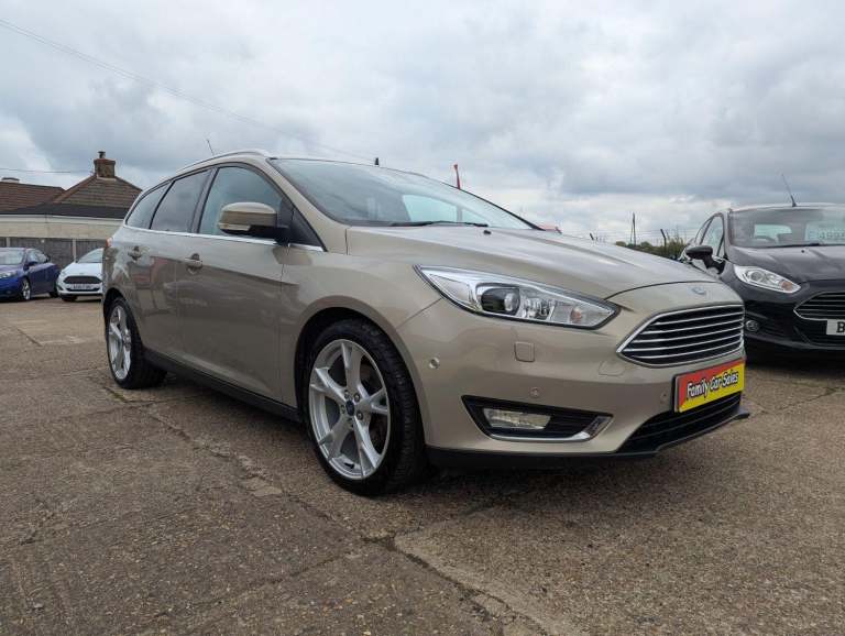 FORD FOCUS 2.0 TITANIUM X FULL SERVICE HISTORY NEW CAMBELT KIT LOVELY CONDITION