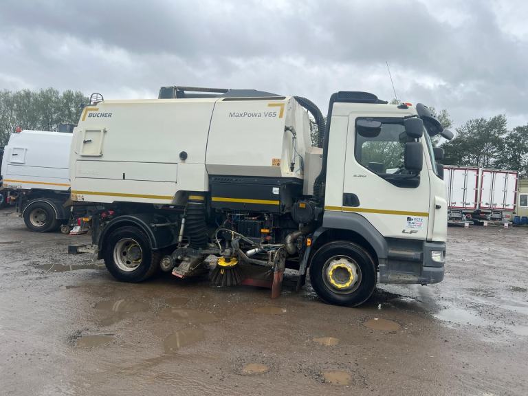 DAF TRUCKS LF 230FA BUCHER 65t SWEEPER , ONLY 79,308 KM , AUG 27 MOT
