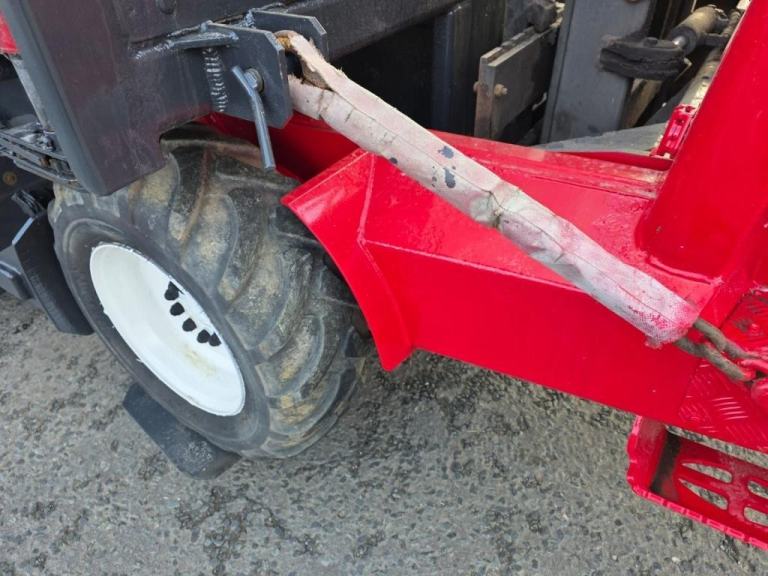 2015 Scania P320 6X2 Twin Wheel 27ft Curtainsider Body