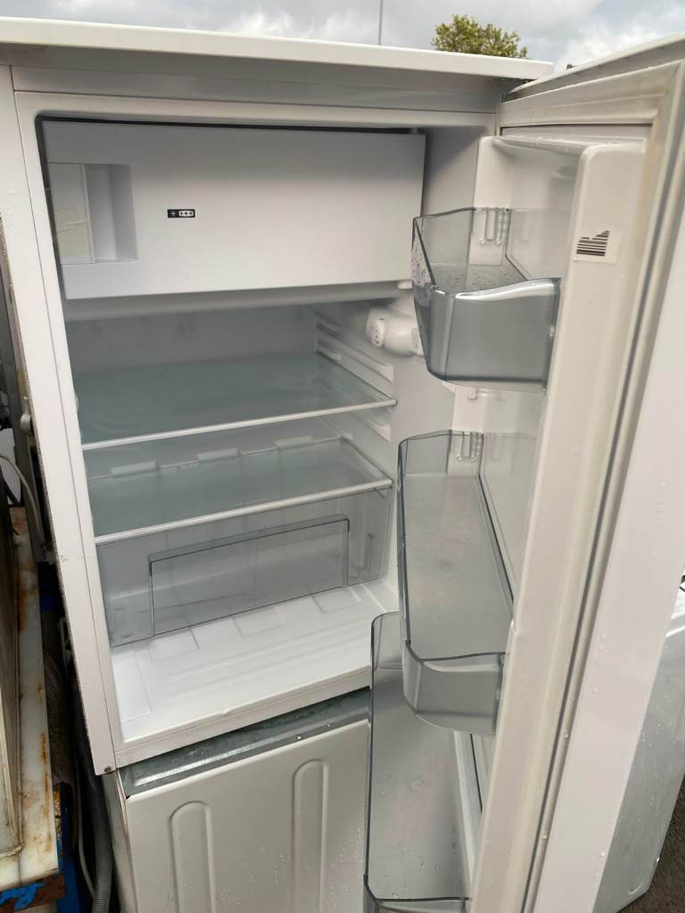 Electra Undercounter Fridge with Ice Box – White, Clean & Fully Working available free delivery