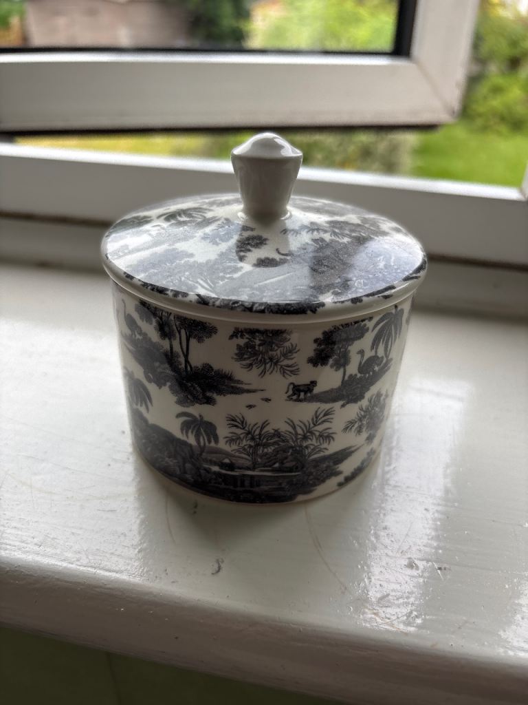 Ceramic Sugar Pot with Lid – Black and White Pattern