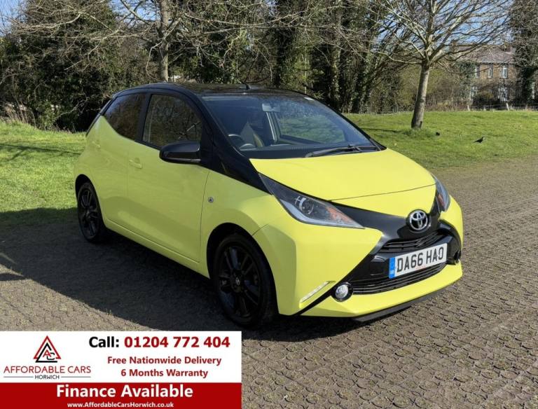 2016 Toyota AYGO 1.0 VVT-i x-cite 3 Yellow Bi-Tone Hatchback 5dr Petrol Manual Euro 6 (68 ps Hatc...