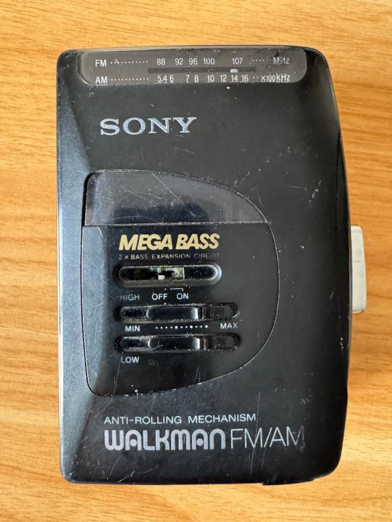 Sony Mega Bass  AM/FM Walkman Radio/ Cassette player