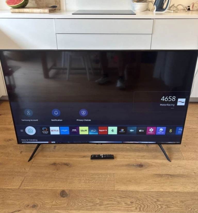 Free delivery SAMSUNG 55" SMART 4K ULTRA HDR LED TV TELEVISION 