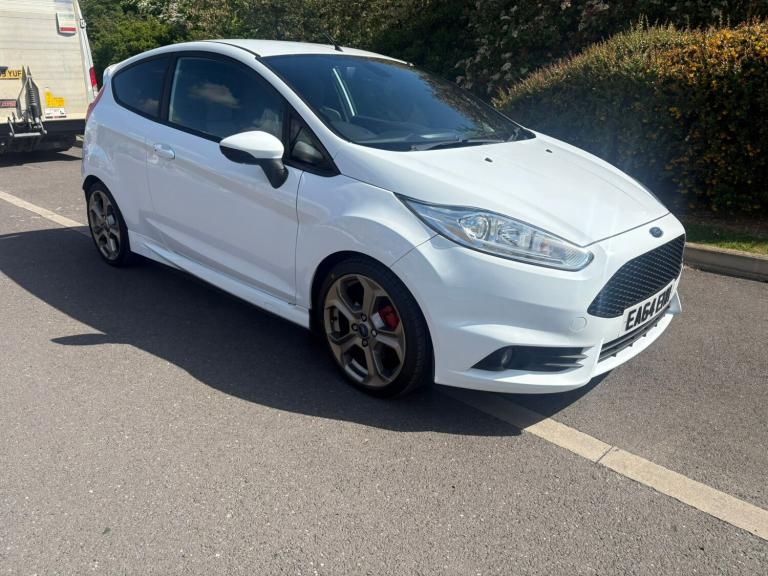 2014 Ford Fiesta 1.6 EcoBoost ST-3 3dr HATCHBACK Petrol Manual