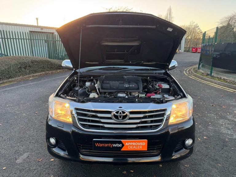 2015 Toyota Hilux Invincible D/Cab Pick Up 3.0 D-4D 4WD 171 Auto PICK UP DIESEL Automatic