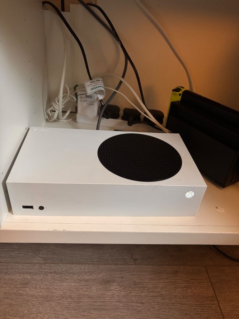 Xbox Series S Console – White, Good Condition