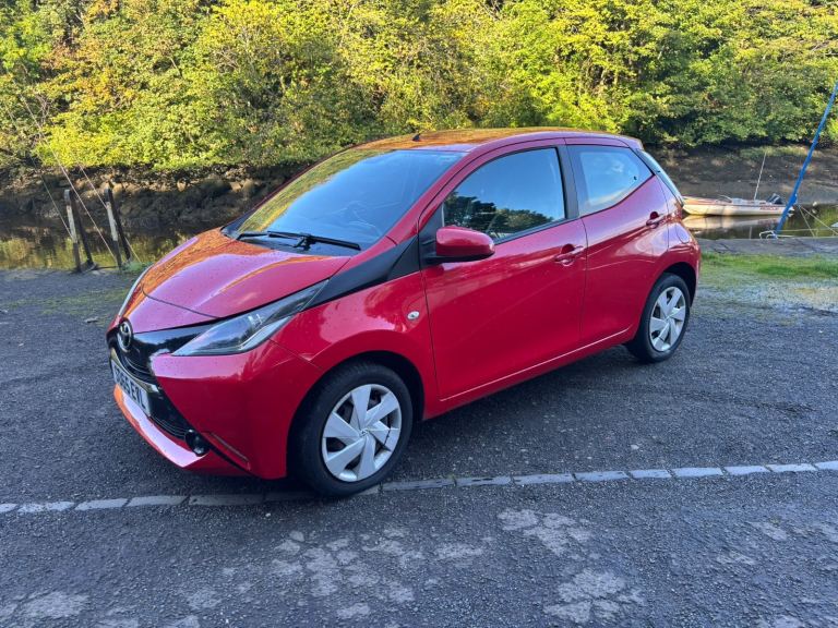 Toyota, AYGO, Hatchback, 2015, Manual, 998 (cc), 5 doors