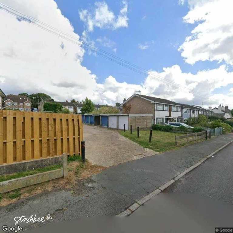 Garage to rent in Reigate (RH2) | Stashbee