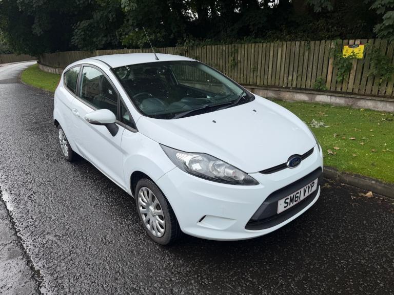 FORD FIESTA EDGE 60 1.2L (2012) full mot family car.