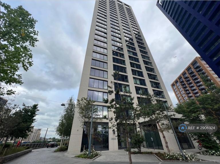 2 bedroom flat in City Island Way, London, E14 (2 bed) (#2906924)