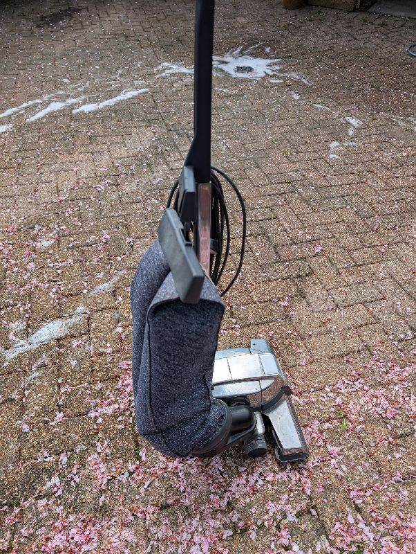 Kirby vacuum cleaner 