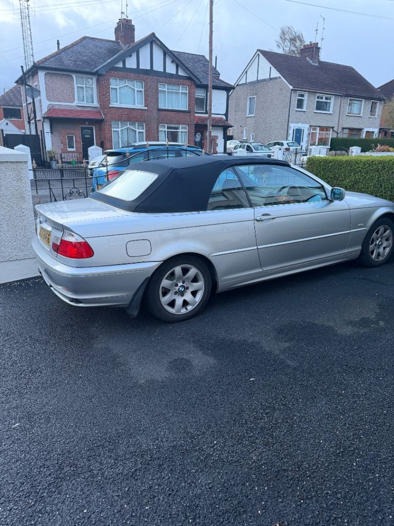 BMW E46 320 CI soft top - low mileage!