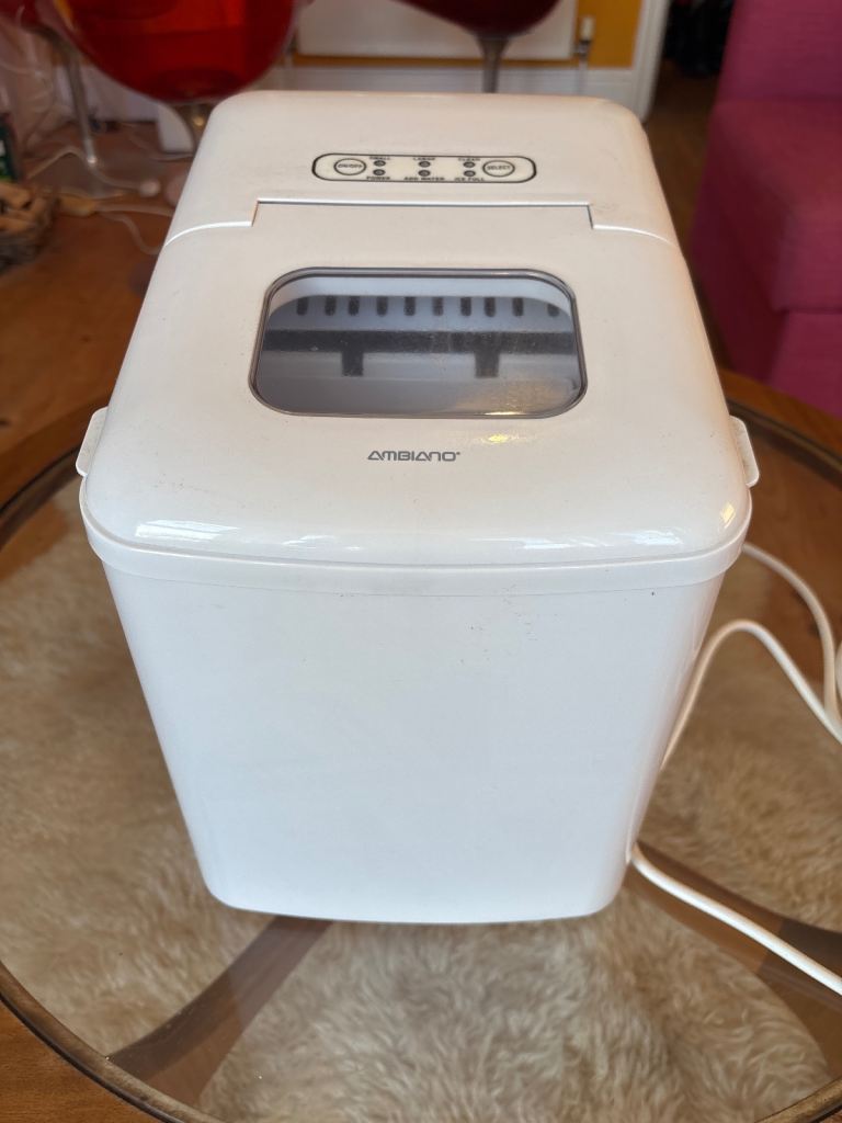 image for White Food & Drink Maker - Good Condition