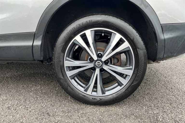 2020 Nissan Qashqai 1.3 DIG-T N-Connecta SUV 5dr Petrol Manual Euro 6 (s/s) (140 ps) SUV Petrol M...