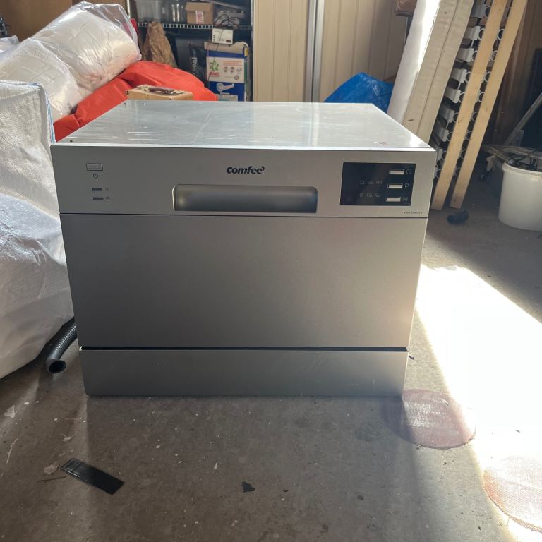 Comfee half size dishwasher less than 1yr old