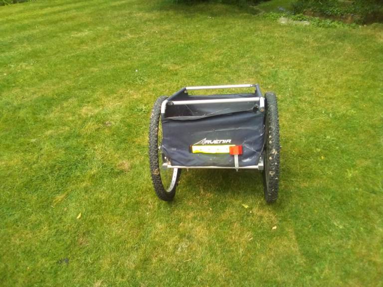 Bicycle trailer
