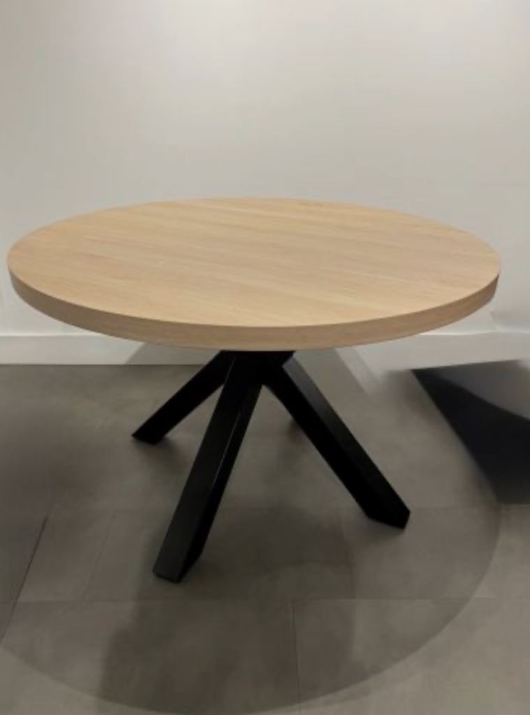 LIKE BRAND NEW TABLE 