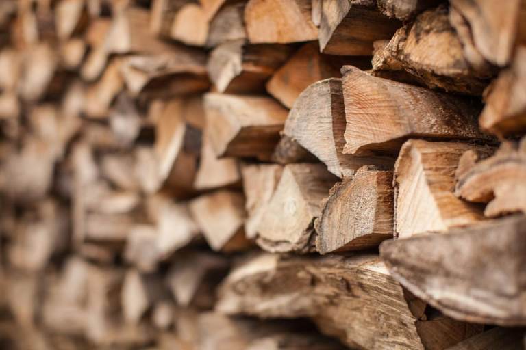 Top quality hardwood logs dried firewood dry ready to burn free delivery