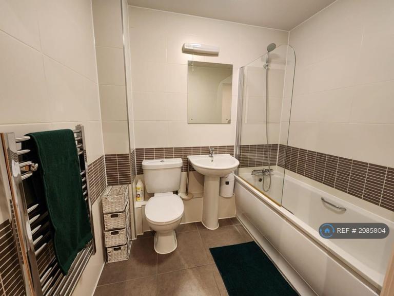 2 bedroom flat in Clarendon Lofts, Watford, WD17 (2 bed) (#2985804)