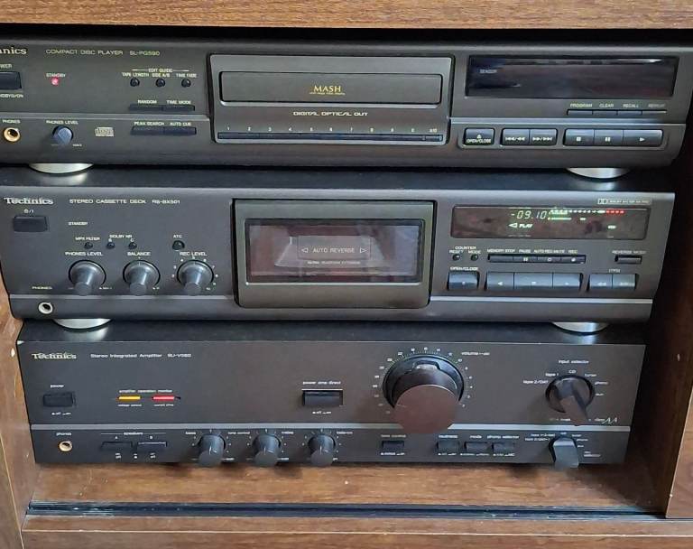 Technics Stereo System – CD Player, Cassette Deck, Amplifier