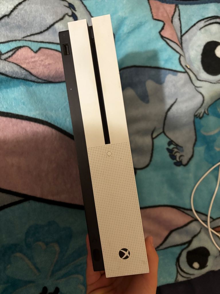 Xbox One S 1TB good condition 