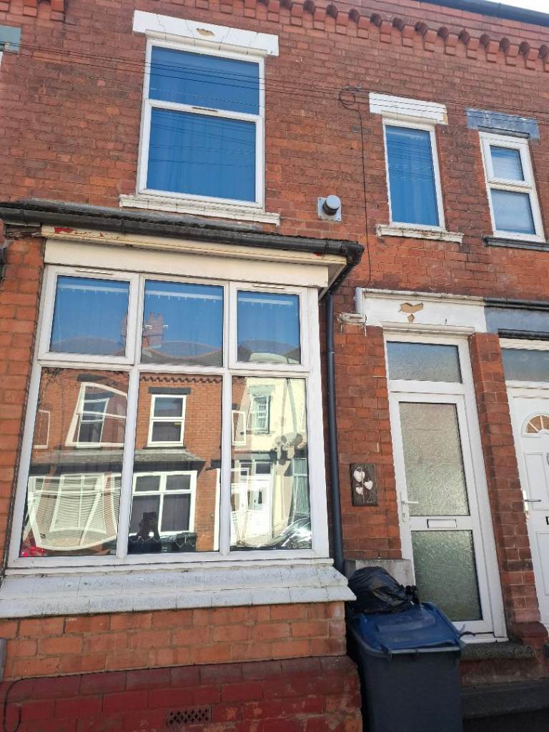 2/3 bedroom terraced house