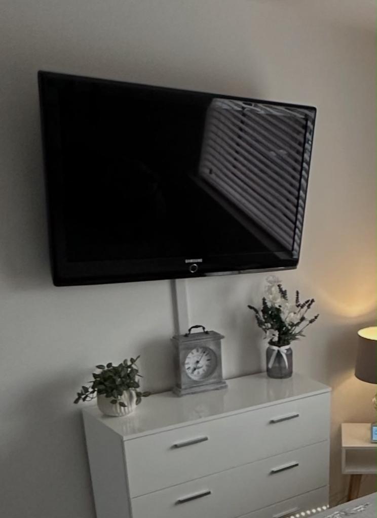 40” Samsung Full HD LCD Tv