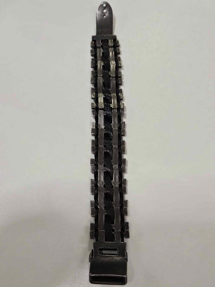 Silver Metal Bracelet – Good Condition