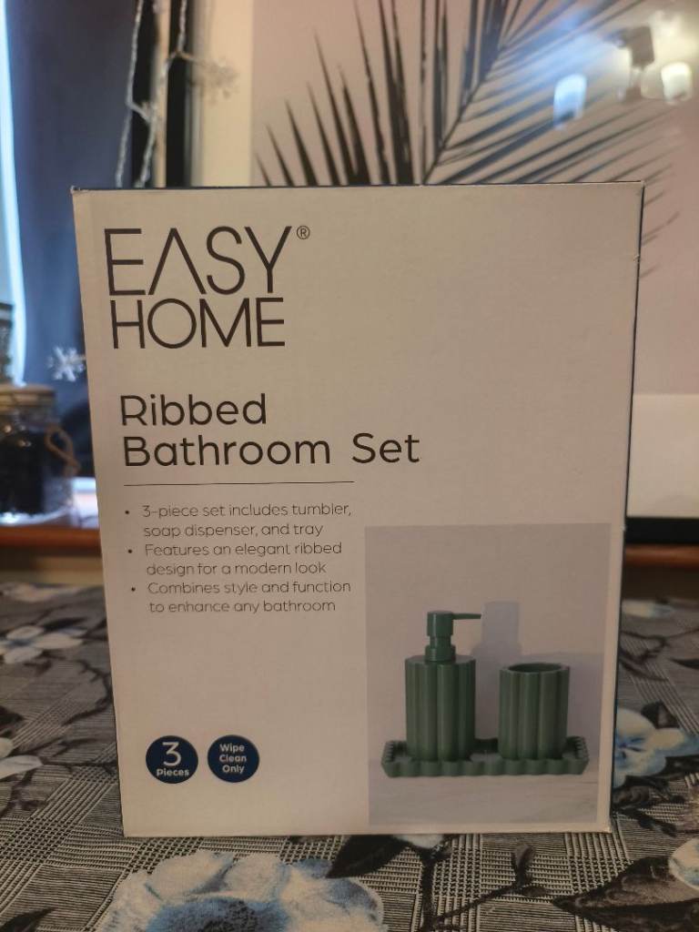 Easy Home Ribbed Bathroom Set 3 Piece Sage Green Soap Dispenser Tumbler & Tray