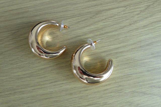 Pair of Hooped Gold Fashion Earrings